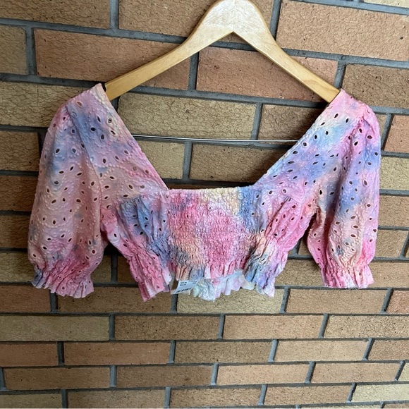 NWT Urban Outfitters Women’s Rainbow Pastel Tie Dye Puff Sleeve Crop Top Size S - Picture 4 of 7